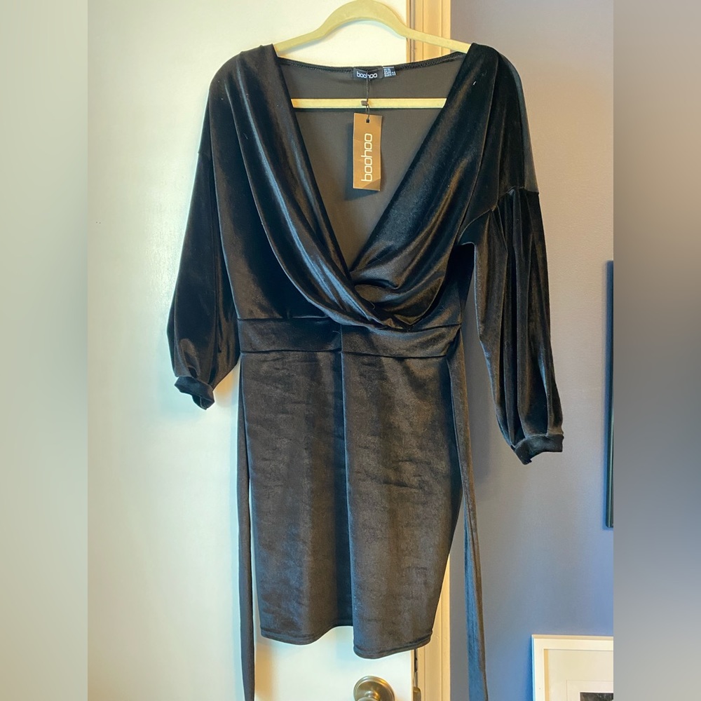 BooHoo Velvet Mini Dress NWT